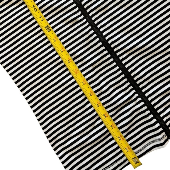 Roxy Black and White Striped Zip Long Sleeve Full Zip Swim Sun Shirt, Large - Picture 8 of 13